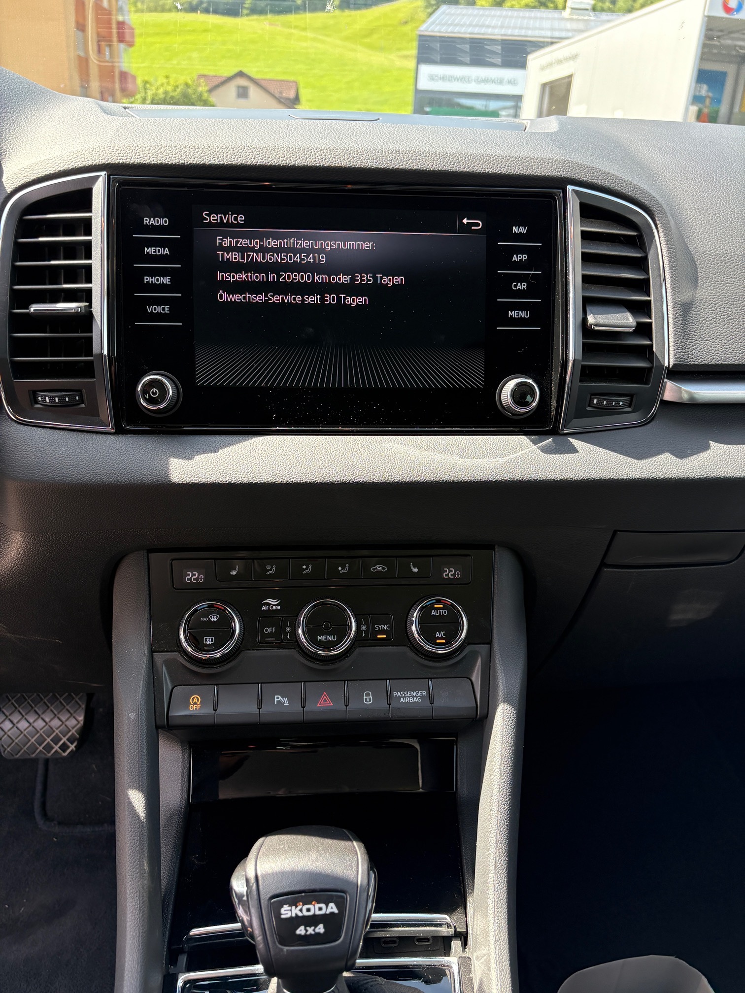 SKODA Karoq 2.0 TDI 4x4 — zdjęcie 9