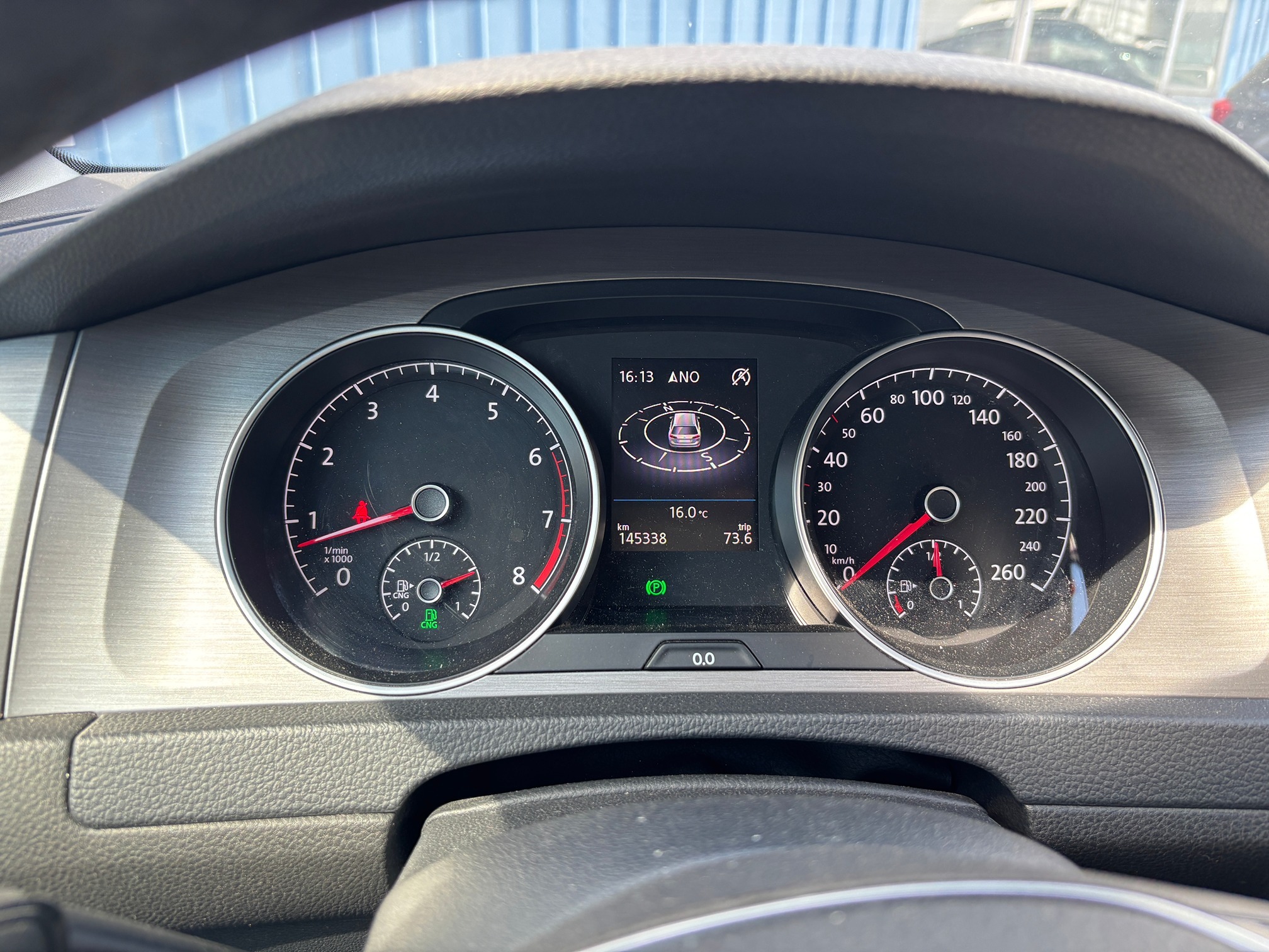 VW Golf Var. 1.4 TGI — zdjęcie 10