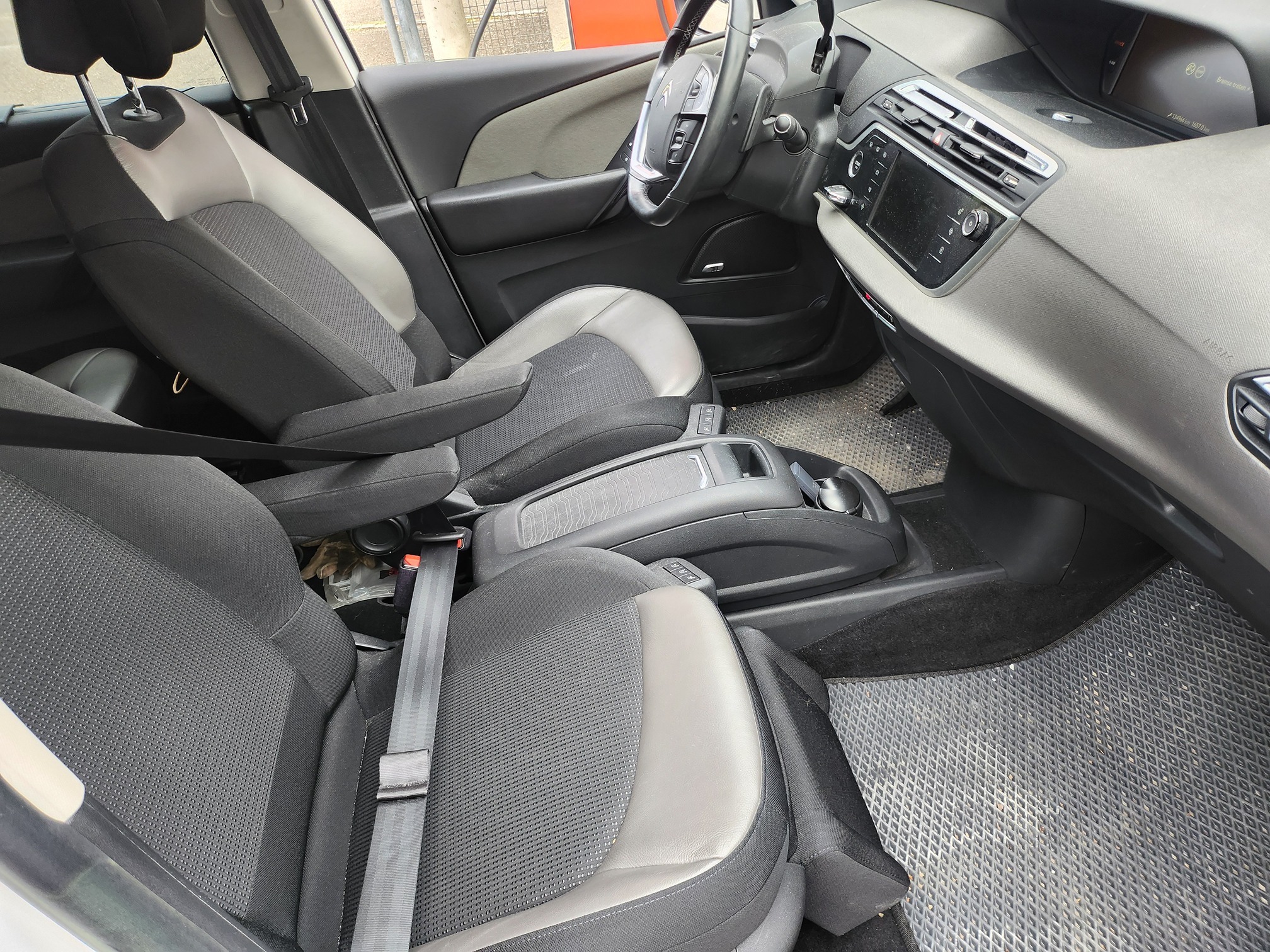 CITROEN C4 Picasso 2.0HDi — zdjęcie 15