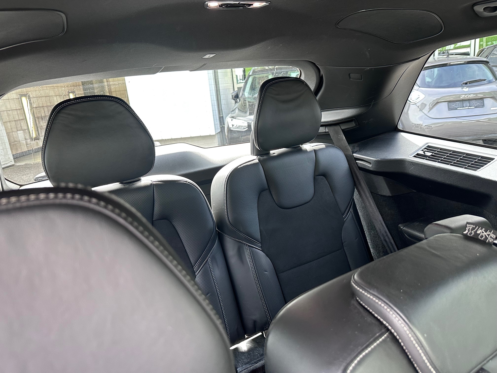 VOLVO XC90 T6 AWD — zdjęcie 9