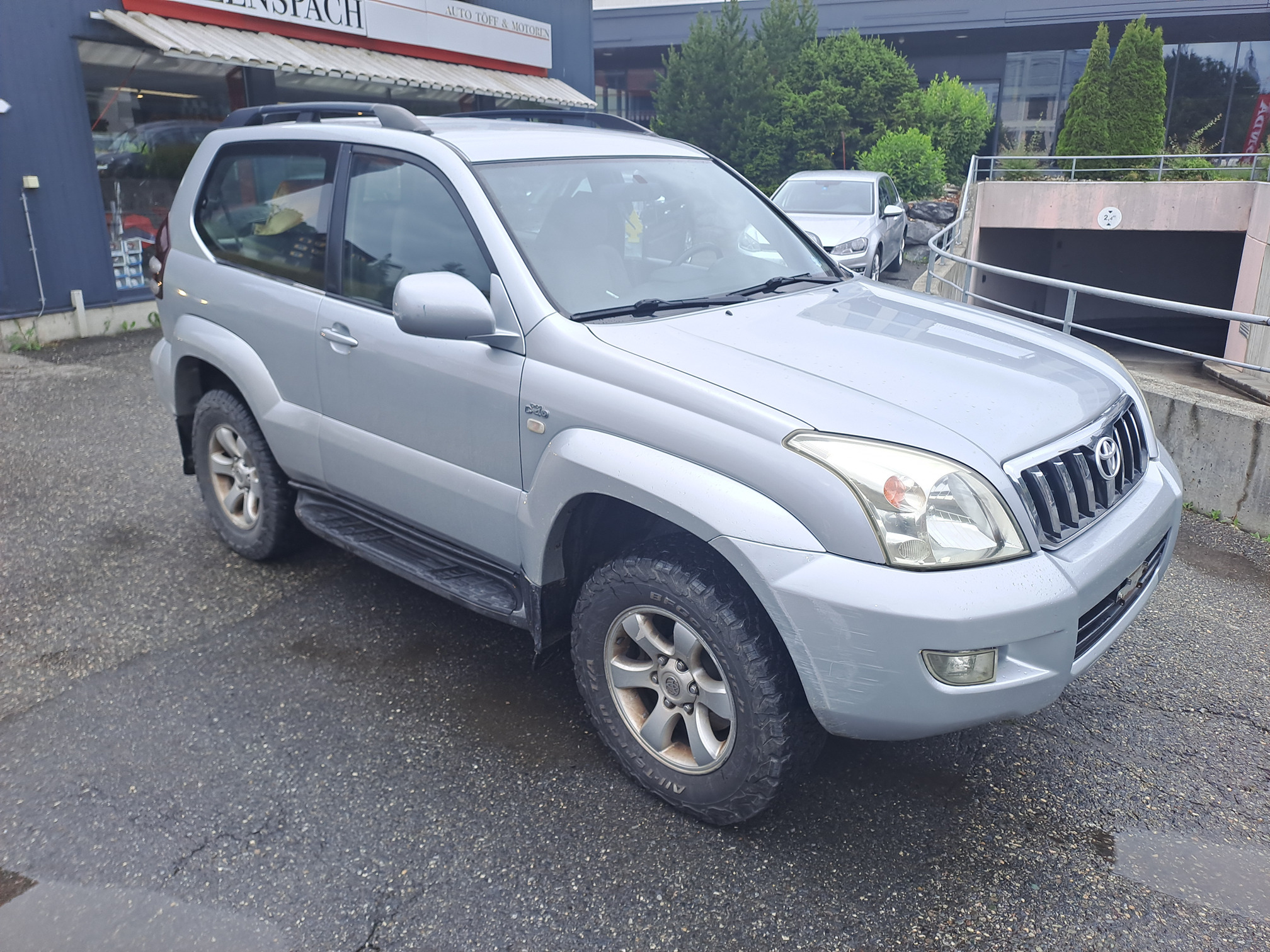 TOYOTA Land Cruiser — zdjęcie 1