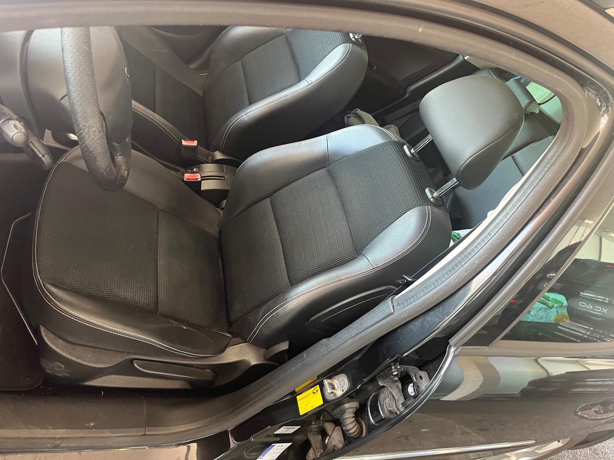 PEUGEOT 207 SW HDi FAP112 — zdjęcie 7
