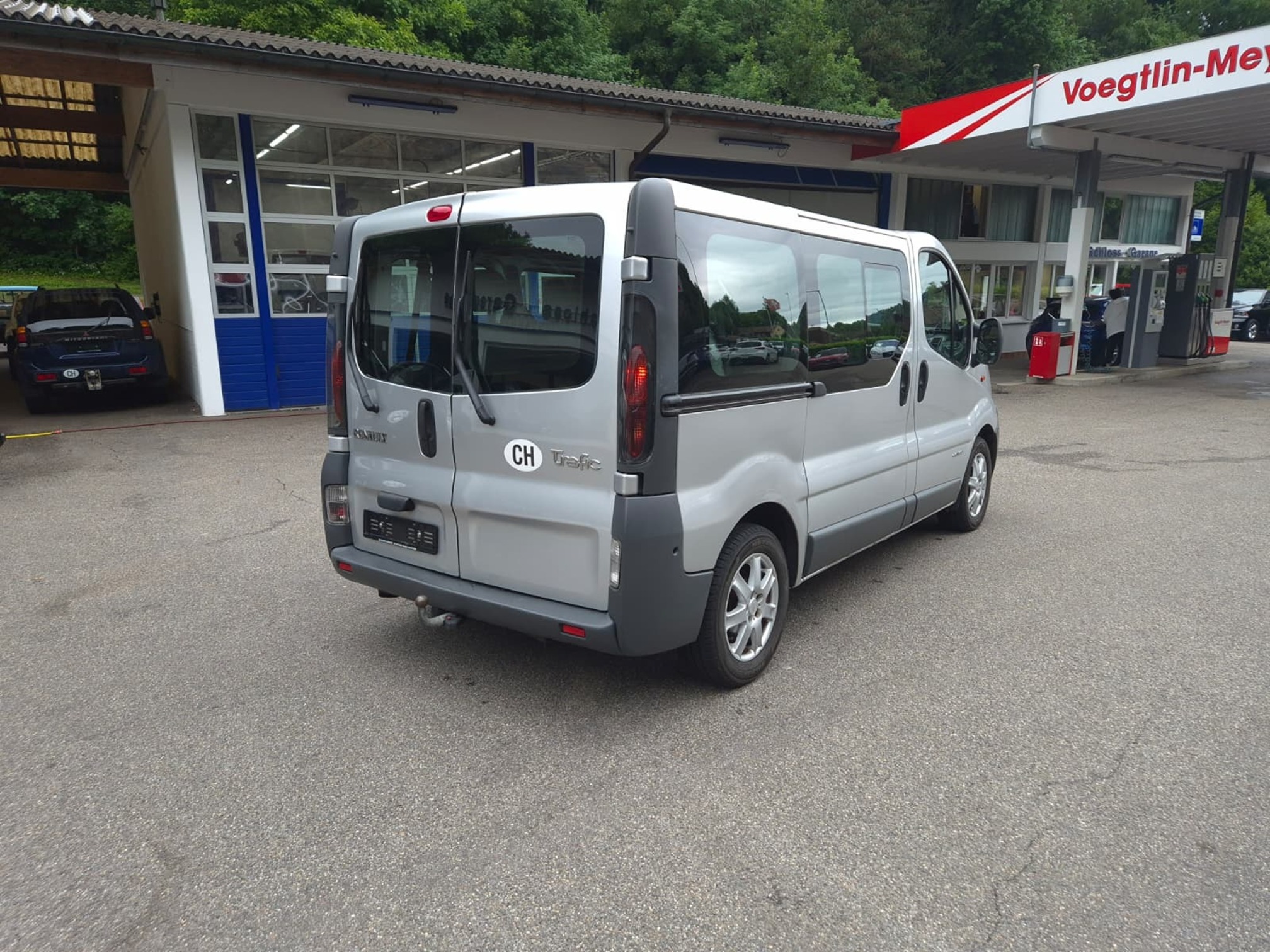 RENAULT Trafic dCi 100 — zdjęcie 10
