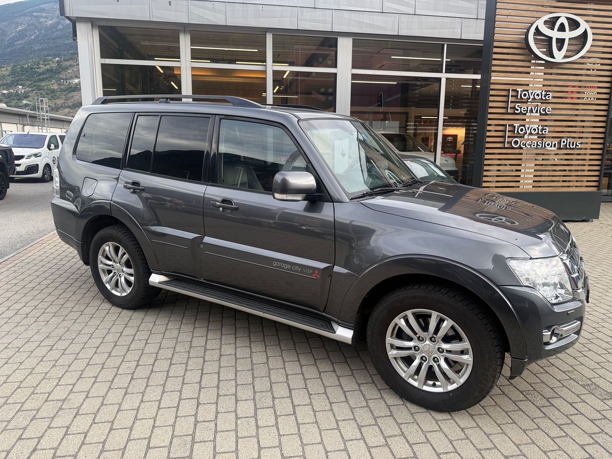 MITSUBISHI Pajero — zdjęcie 4