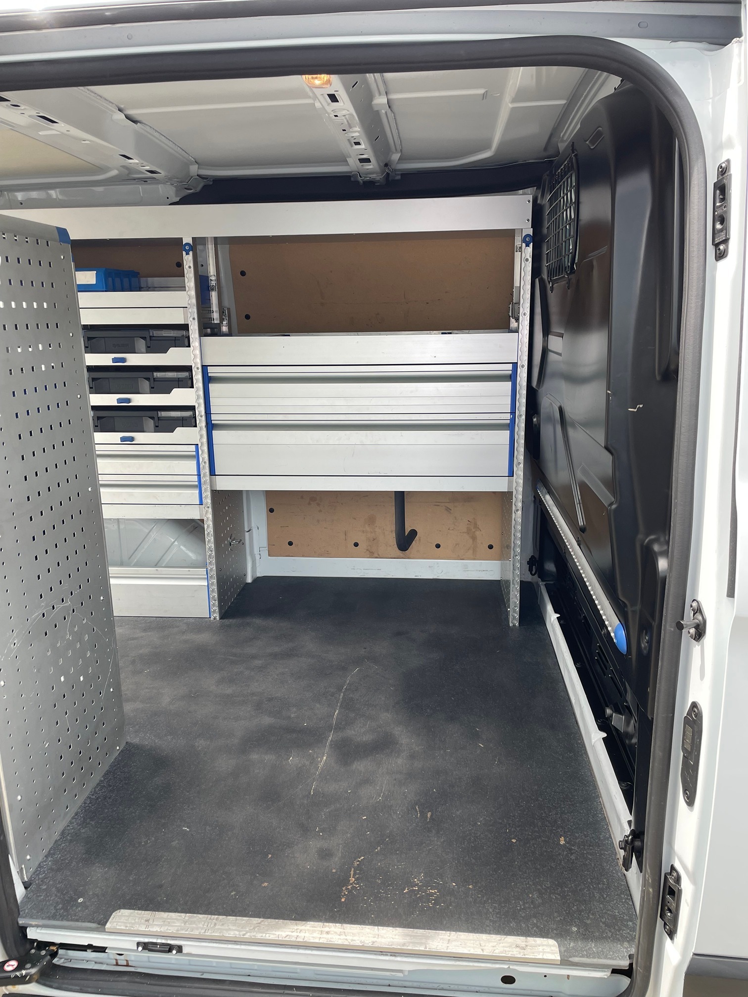 FORD Transit Custom — zdjęcie 12