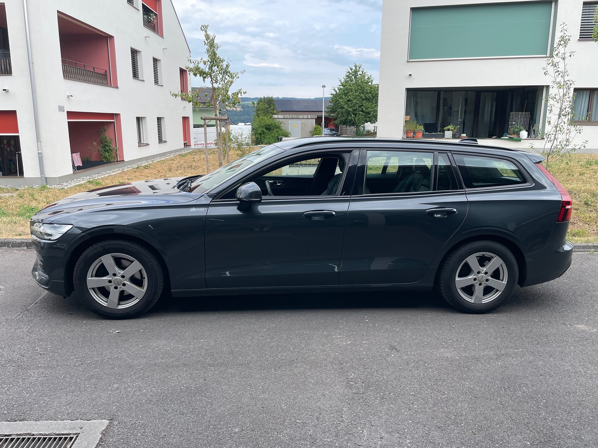 VOLVO V60 D4 — zdjęcie 2