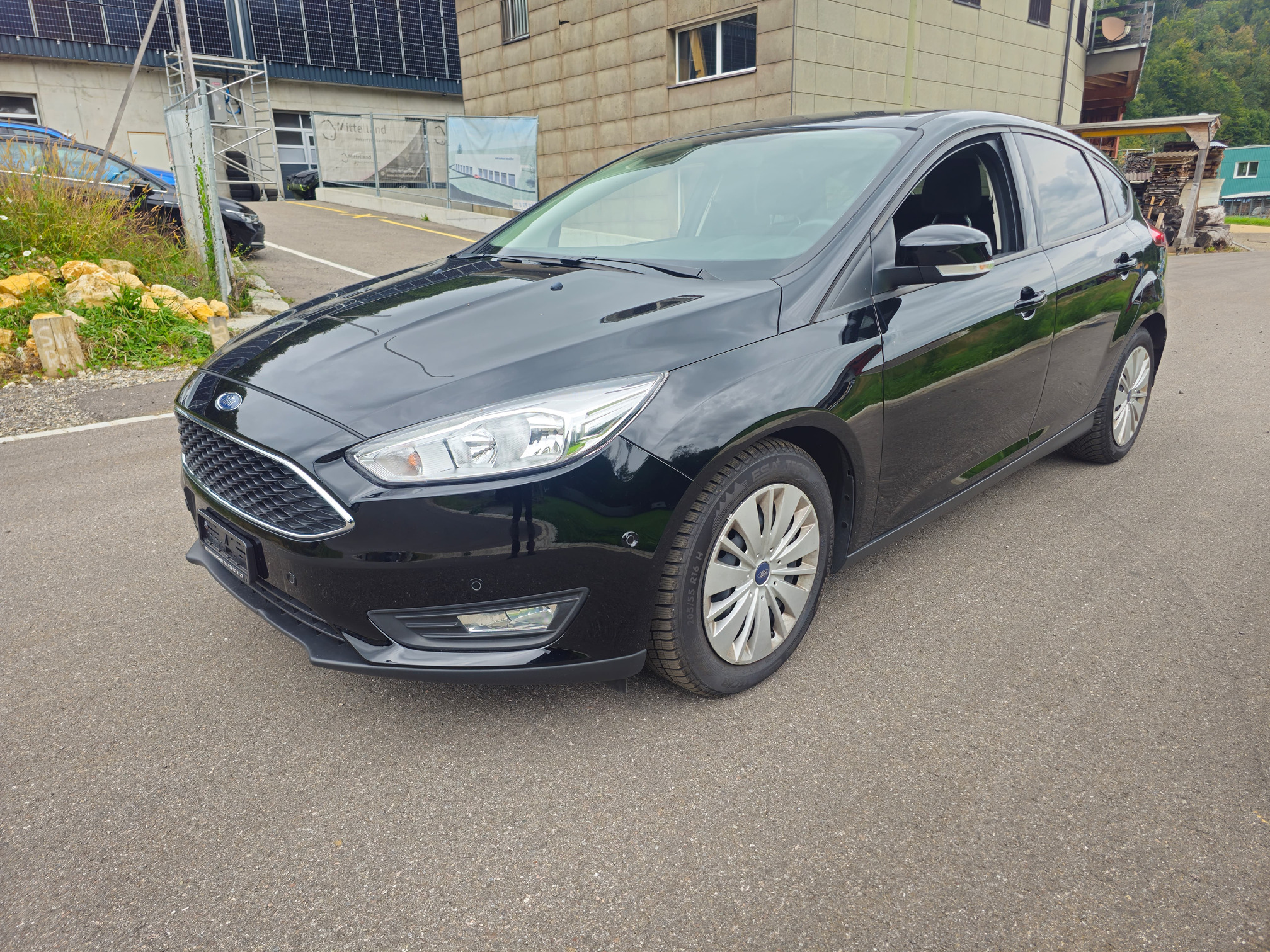 FORD Focus 1.0SCTi ECO — zdjęcie 1