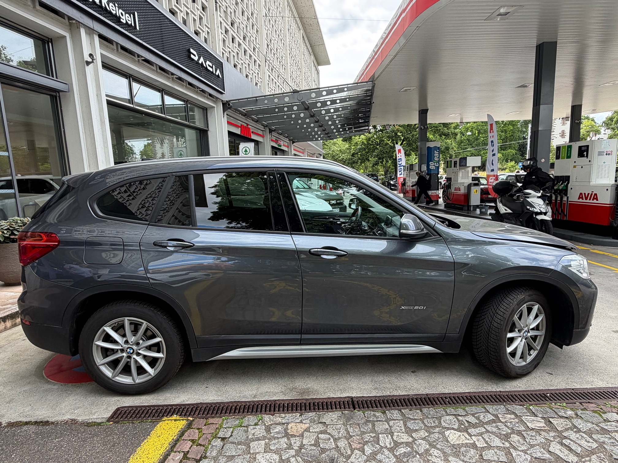 BMW X1 xDrive20i — zdjęcie 9