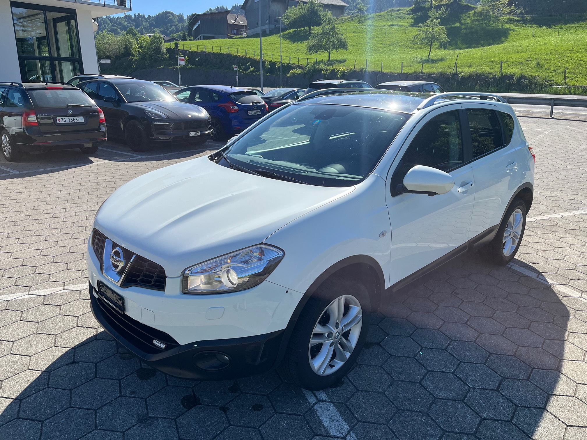 NISSAN Qashqai 2.0 4x4 — zdjęcie 1