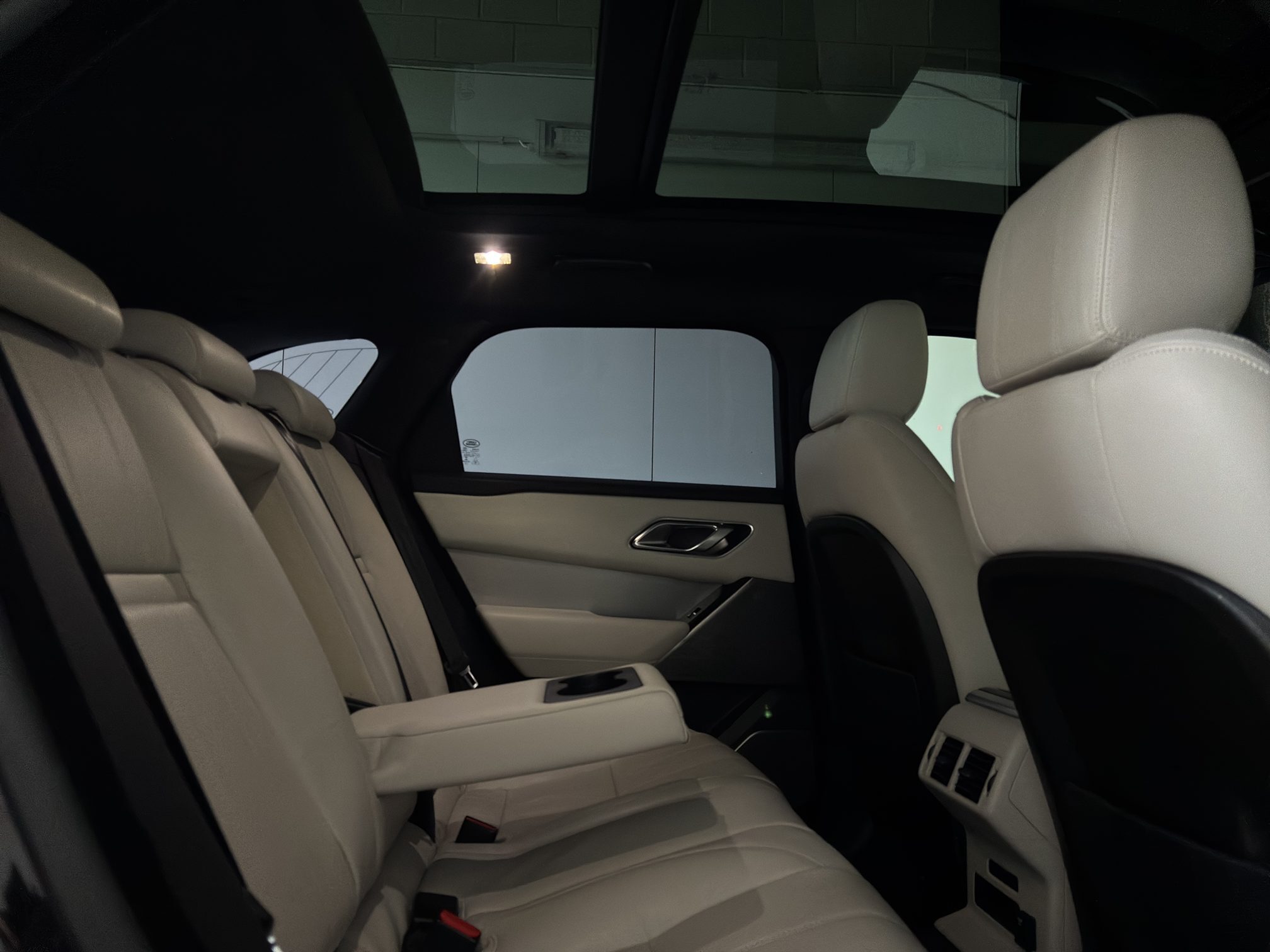 LAND ROVER Land-Rover RR Vel — zdjęcie 15