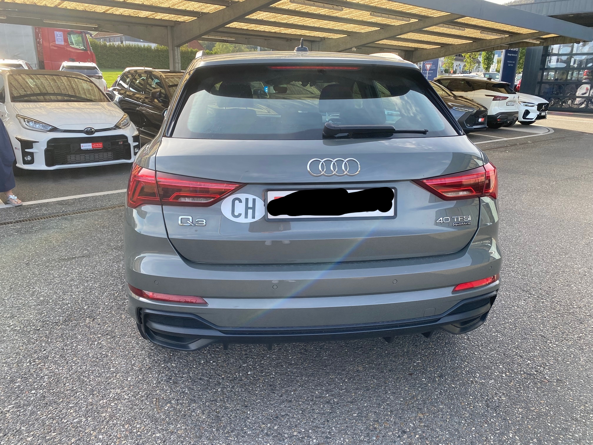 AUDI Q3 40 TFSI Quattro S-line — zdjęcie 4
