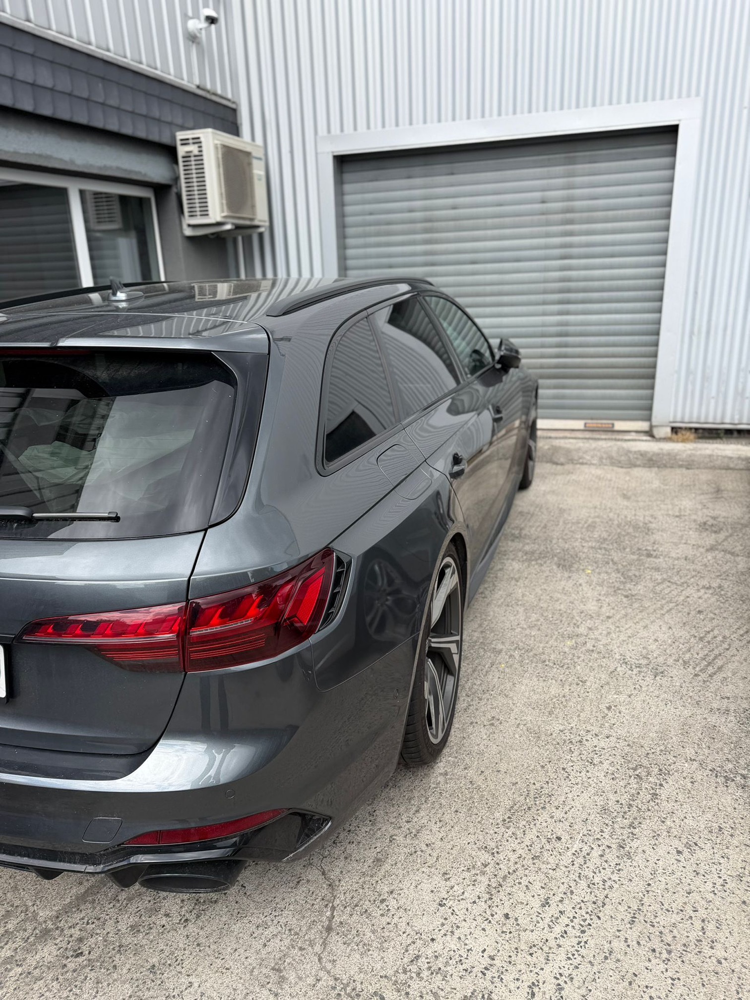 AUDI RS4 Avant quattro — zdjęcie 5