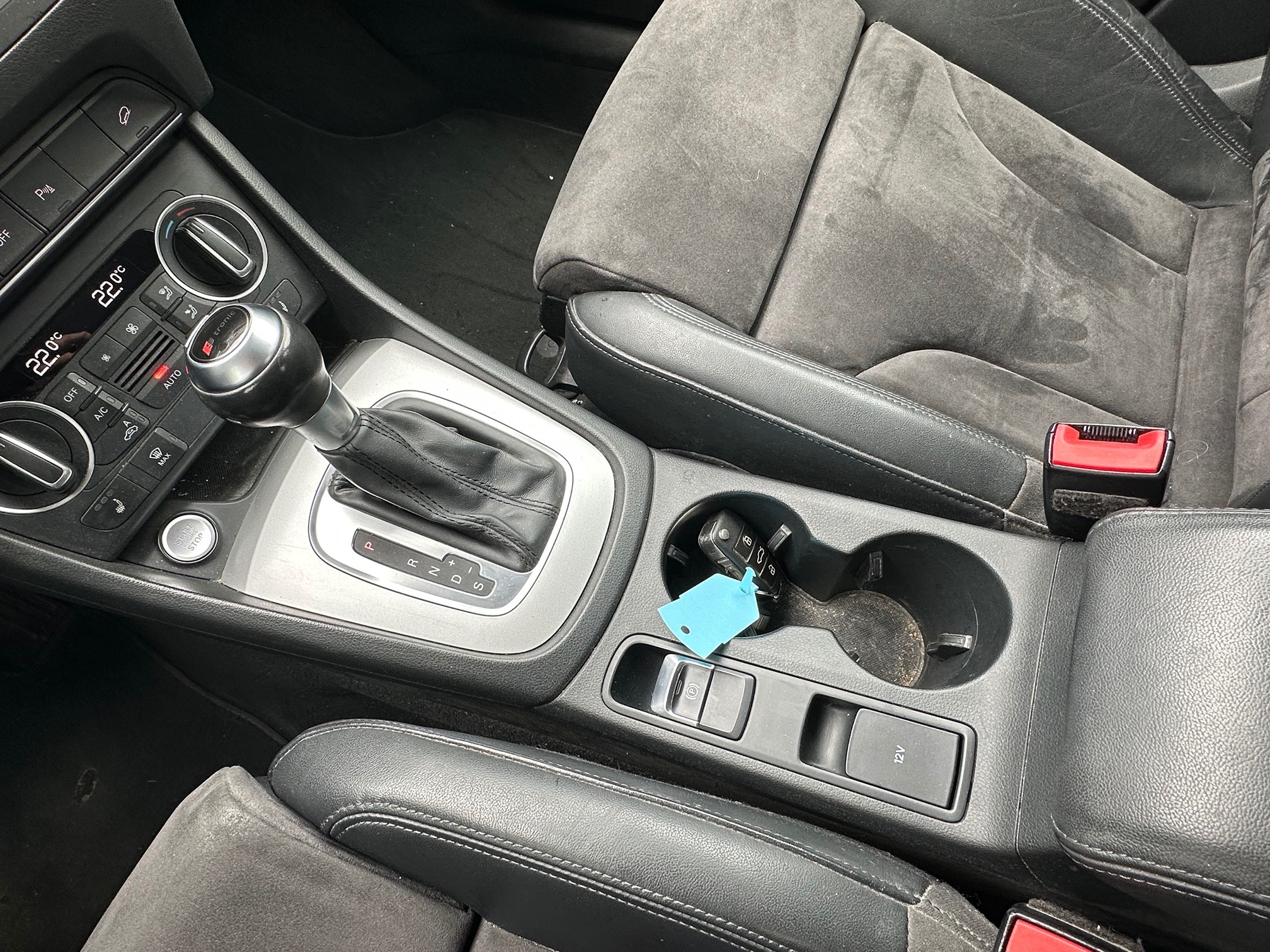 AUDI Q3 2.0TDI quattro — zdjęcie 14