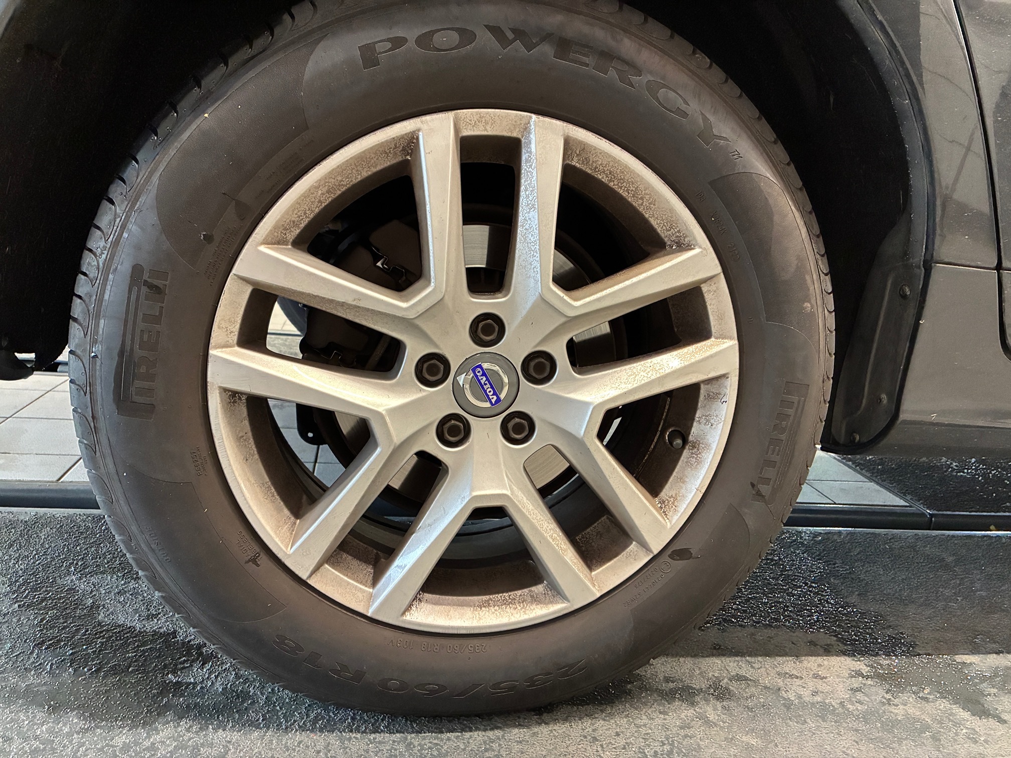 VOLVO XC60 — zdjęcie 11