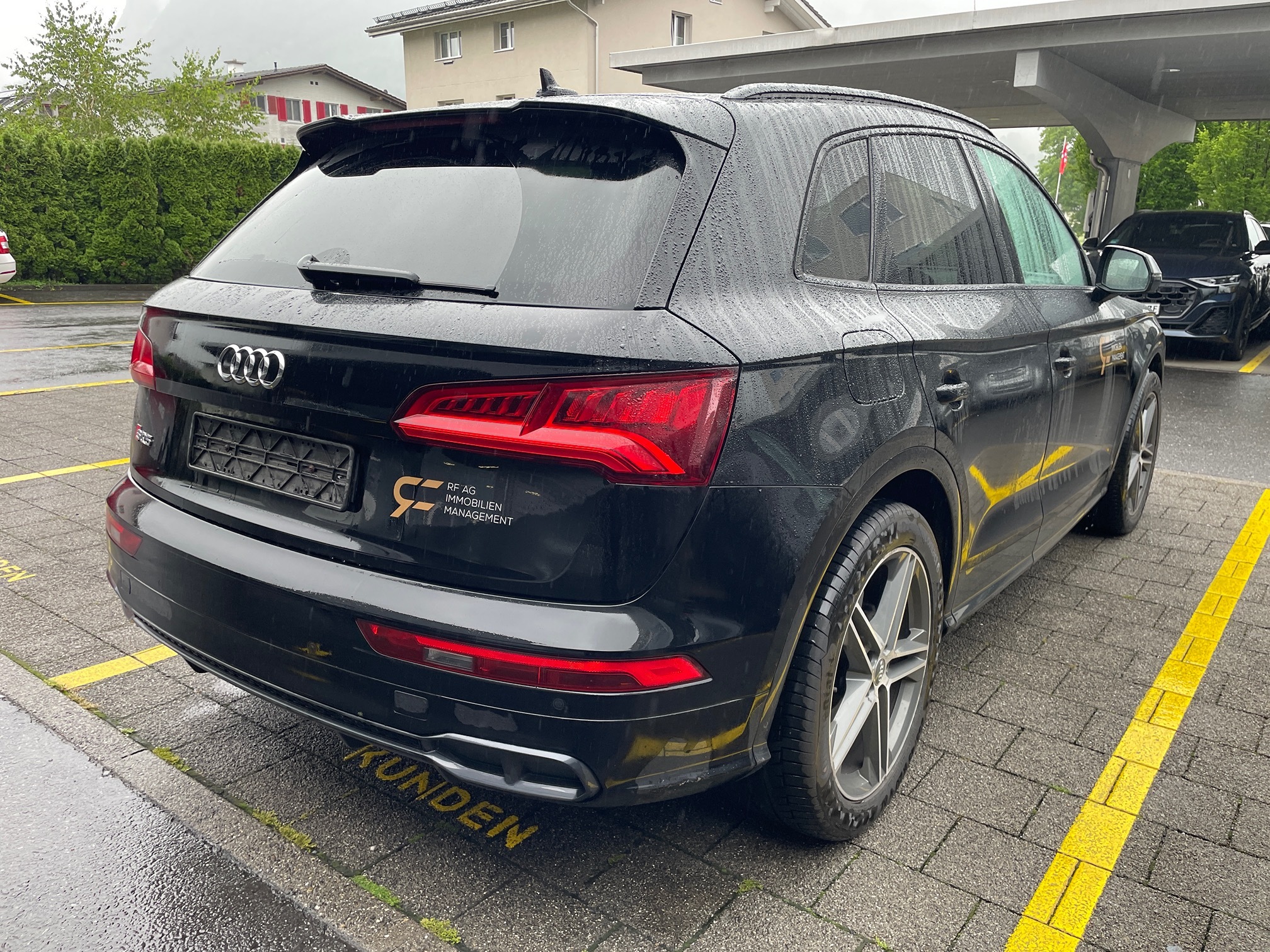 AUDI SQ5 3.0 TFSI 354 PS Tiptronic quattro — zdjęcie 4