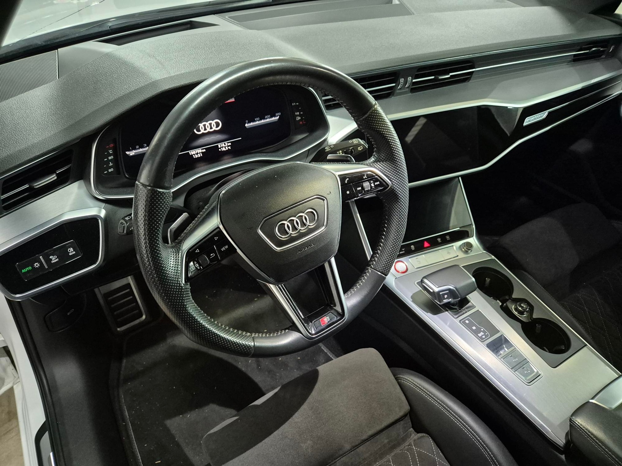 AUDI S6 Avant 3.0  — zdjęcie 13