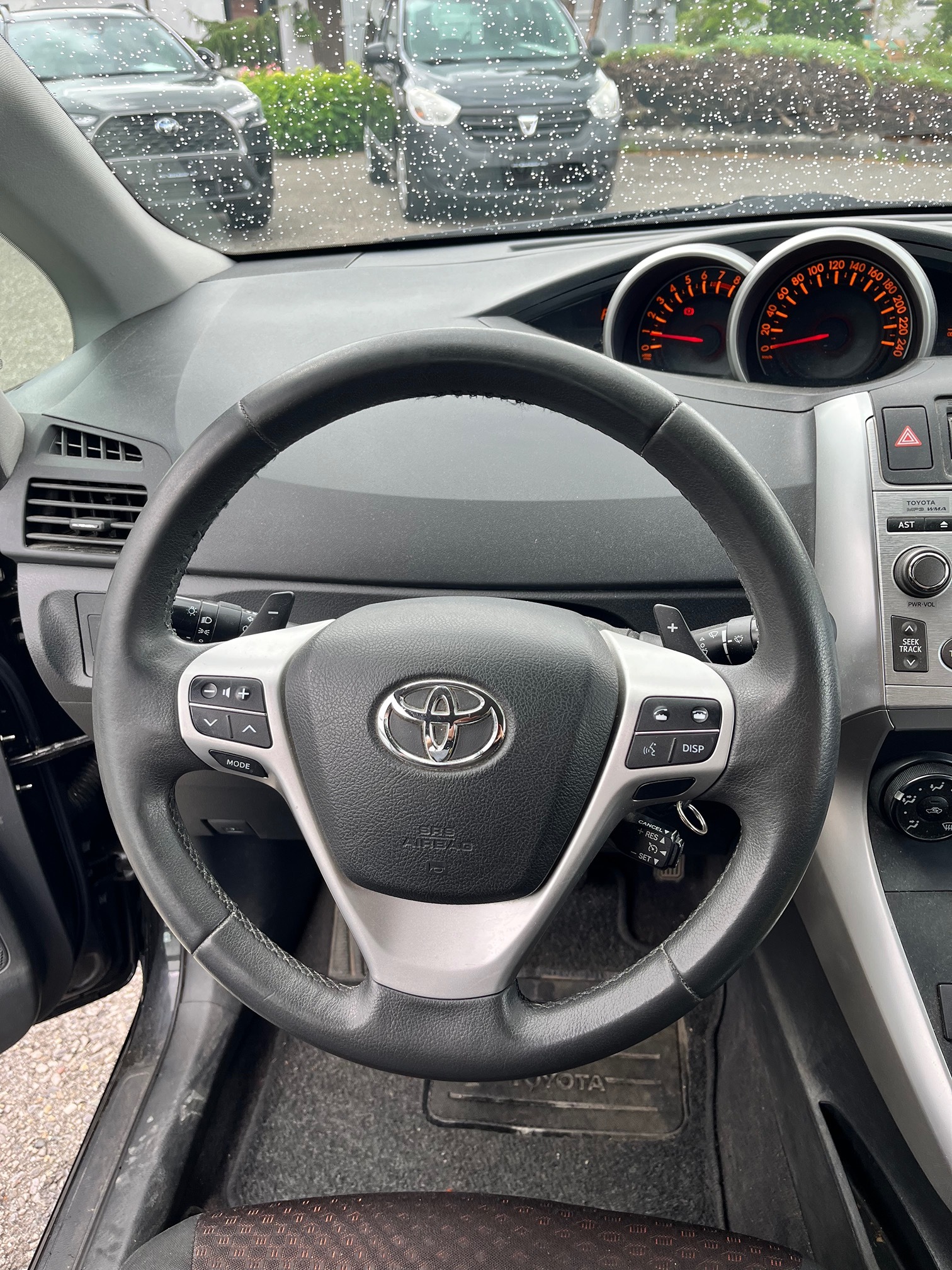 TOYOTA Verso 1.8 — zdjęcie 12