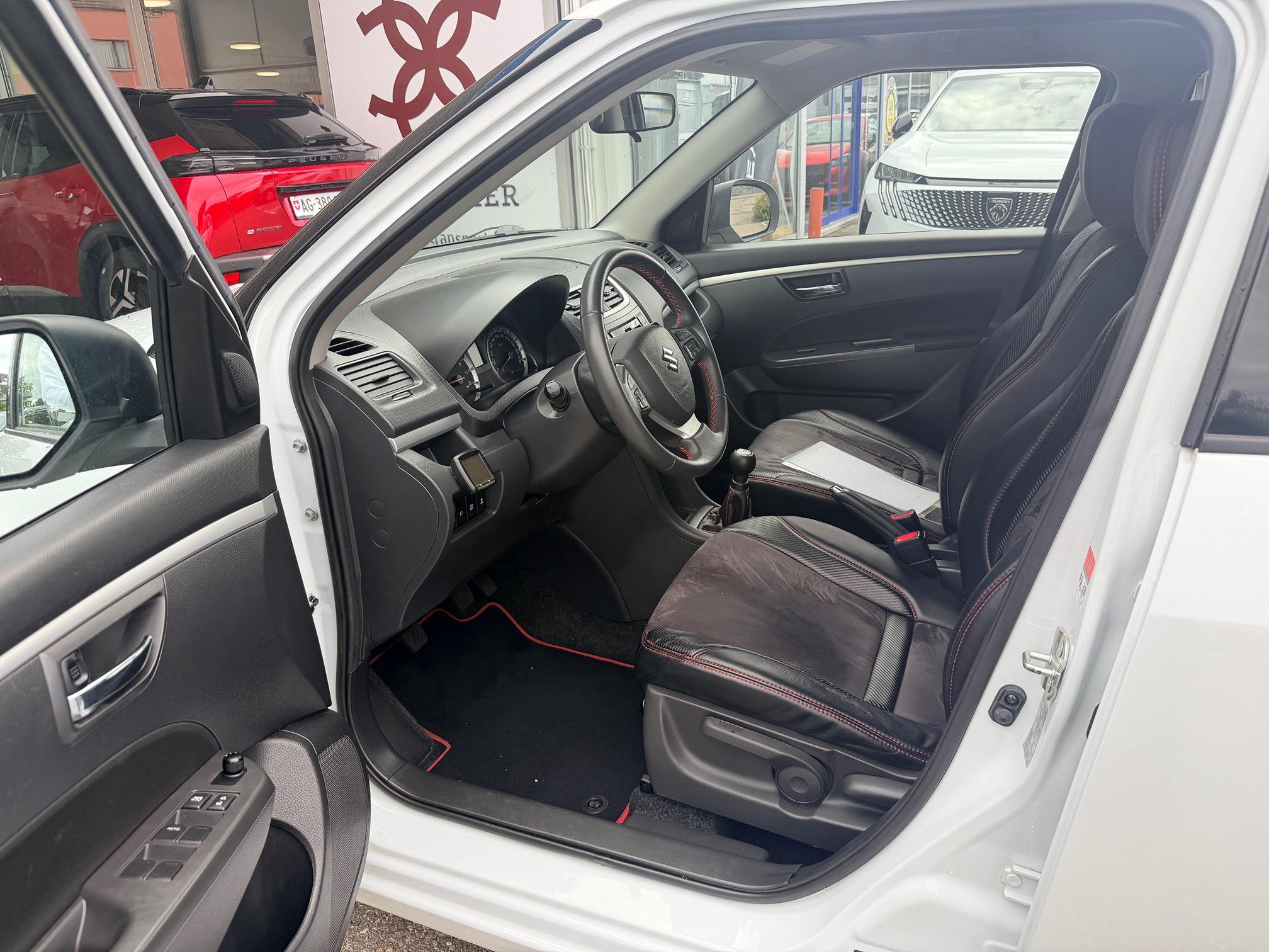 SUZUKI Swift 1.2 — zdjęcie 6