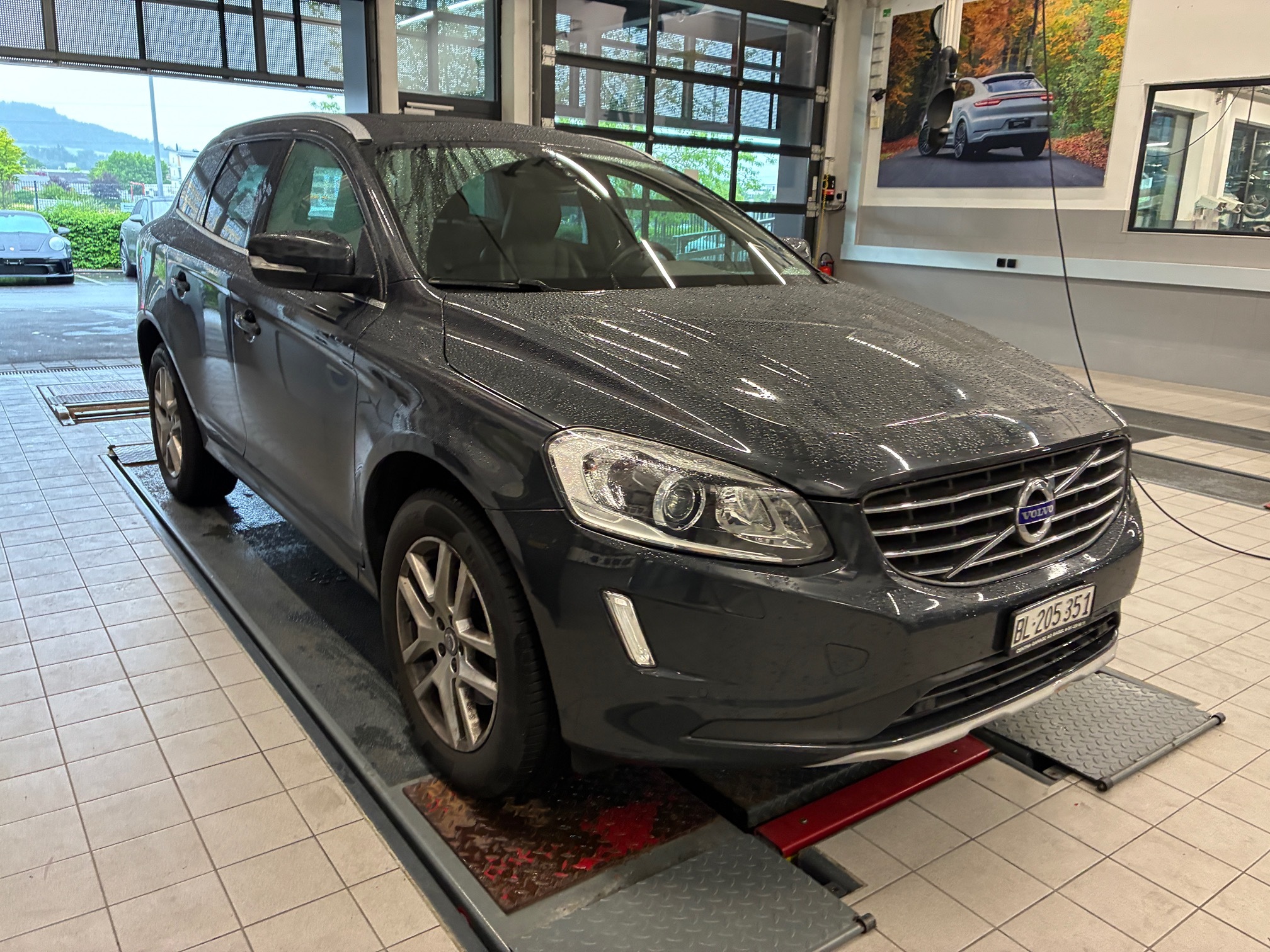 VOLVO XC60 — zdjęcie 3
